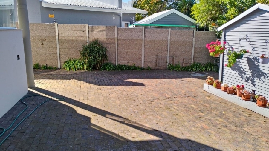 3 Bedroom Property for Sale in Hartenbos Central Western Cape